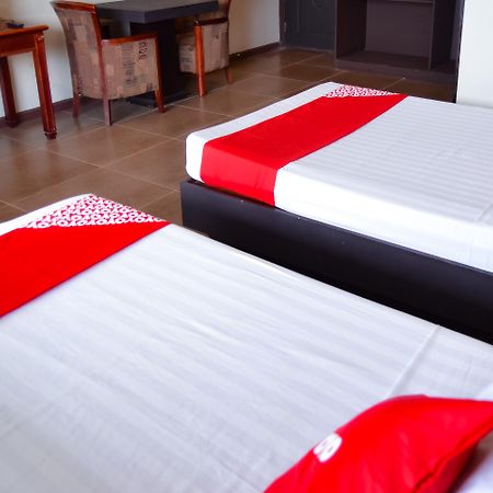 Hotel Super Oyo 791 Bell Mansion à Quezon City Extérieur photo